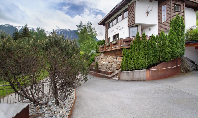 Oetz House | Holiday Home 'Ferienhaus Plattner' with Mountain View, Private Terrace and Wi-Fi