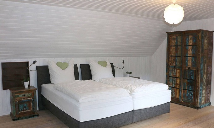 Oberharmersbach House | Holiday Home 'Froschkönig' with Shared Terrace, Shared Garden and Wi-Fi