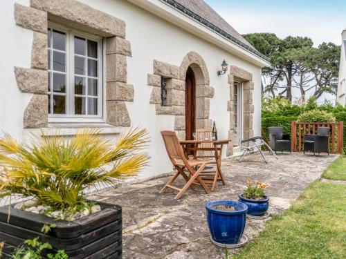 Saint-Pierre-Quiberon House | Holiday Home Quilvy by Interhome