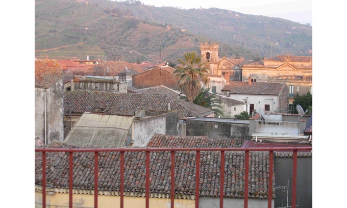 Rovittello Apartment | Holiday home Gli Iris Apartment1
