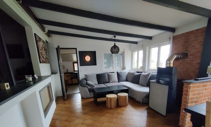 Begadan House | Holiday Home 'Grand Chalet médocain de Bégadan' with Private Terrace & Wi-Fi