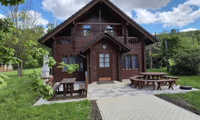 Frielendorf House | Holiday Home 'Holzhaus - Am - Silbersee' with Private Terrace, Private Garden and Wi-Fi