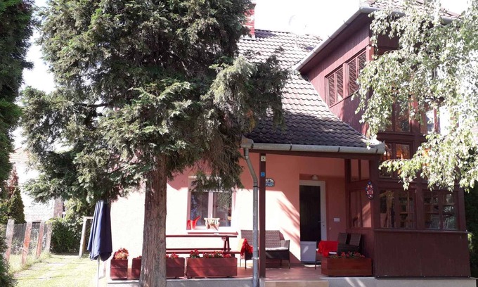 Balatonmariafurdo House | Holiday home in the city center with air conditioning