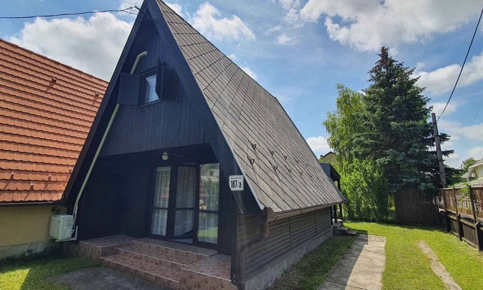 Balatonmariafurdo House | Holiday home with air conditioning