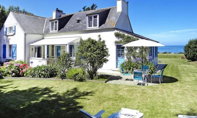 Saint-Jean-du-Doigt House | Holiday Home in Brittany near Sandy Beaches