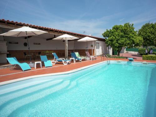 Ponte de Lima House | Holiday Home in Arcozelo with Private Pool