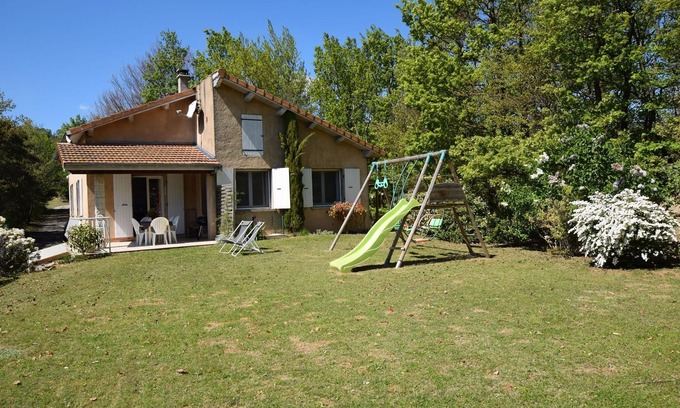 Bathernay House | Holiday Home in Bathernay with Garden