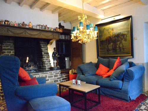 Gembes House | Holiday home in Bièvre near town center, cleaning included