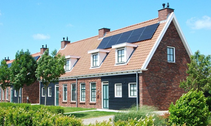 Colijnsplaat House | Holiday Home in Colijnsplaat near Oosterschelde