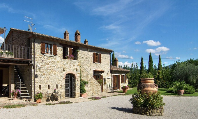 Cortona House | Holiday Home in Cortona with Pool