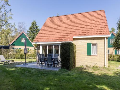 Diessen House | Holiday Home in Diessen with Sauna