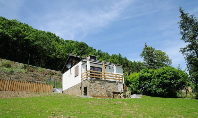 Bohon House | Holiday Home in Duruby with Garden & BBQ
