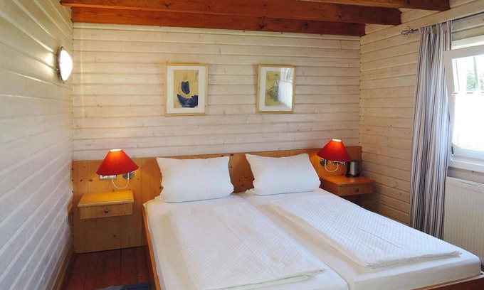 Lissendorf House | Holiday Home in Eifel with Sauna Access