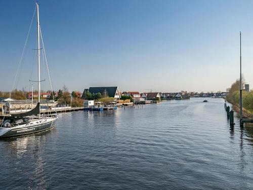 Grou House | Holiday Home in Grou near Cycling Route
