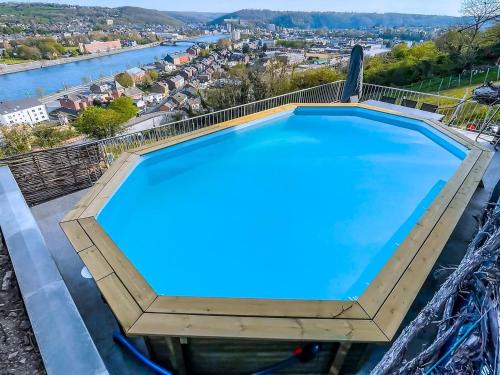 Wanze House | Holiday home in HUY near town center
