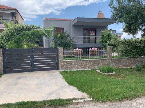 Nea Propontida House | Holiday home in Nea Kallikratia