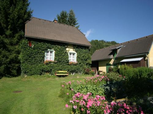 Scheifling House | Holiday Home in Scheifling near Ski Slopes