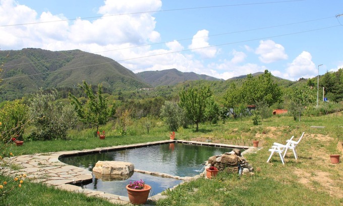 Mulazzo House | Holiday Home in Tuscany with Natural Pond