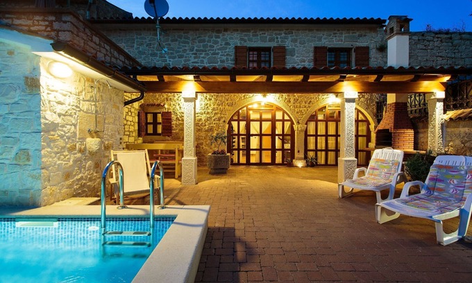 Municipality of Sveti Lovrec House | Holiday home in Vrsar with private pool