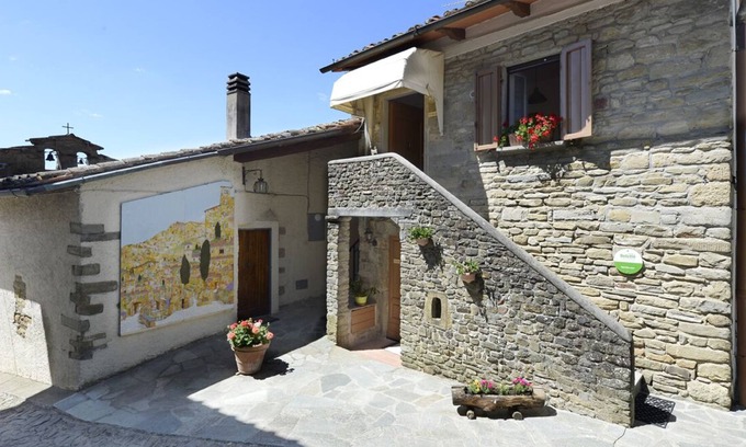 Borgo San Lorenzo Apartment | HOLIDAY HOME PODERE UGOLINI - Apartment Le Scalette