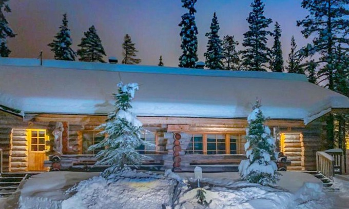 Pyhatunturi House | Holiday Home Joikupirtti b by Interhome