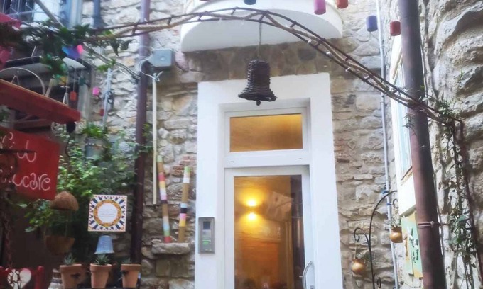 Caccamo House | Holiday home just a stone's throw from the castle