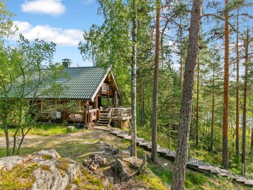 Mantyharju House | Holiday Home Karhupirtti by Interhome