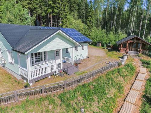 Lotjola House | Holiday Home Koivurinne by Interhome