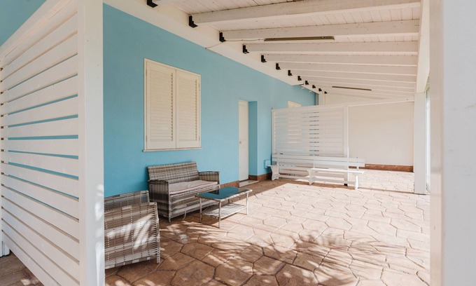 Mazara del Vallo Apartment | Holiday Home 'La Perla Di Mare - Perla 1' with Shared Pool, Wi-Fi and Air Conditioning