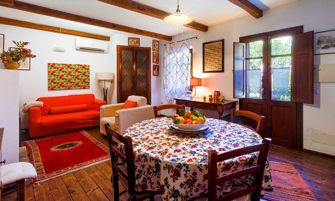 Laconi House | Holiday Home 'La Maisonette Casa Vacanze ' with Mountain View, Wi-Fi and Air Conditioning
