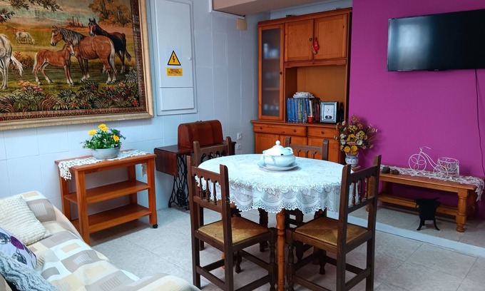 Chulilla House | Holiday Home 'La Replaceta' with Balcony, Wi-Fi and Air Conditioning