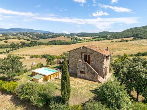 Cinigiano House | Holiday Home Le Calle by Interhome