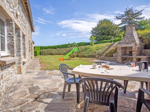 Portbail House | Holiday Home Le Plongeon by Interhome