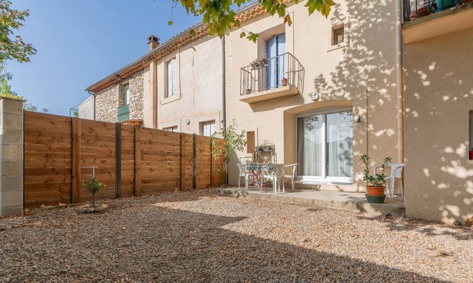 Cazilhac House | Holiday Home 'Le Tinou' with Private Garden and Wi-Fi