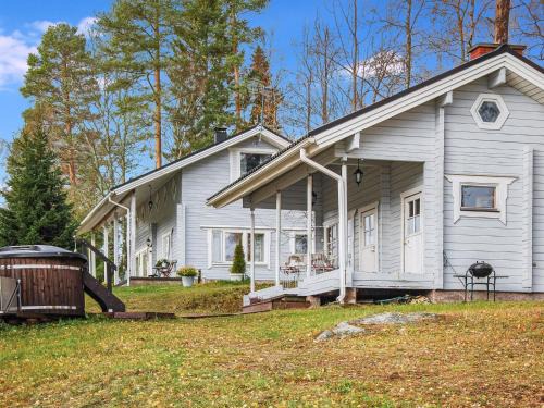 Kihnio House | Holiday Home Mänty-linna by Interhome