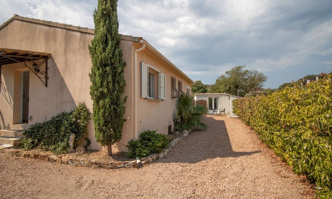 Porto-Vecchio House | Holiday Home 'Maison Porto Vecchio 6p' with Private Terrace, Wi-Fi and Air Conditioning