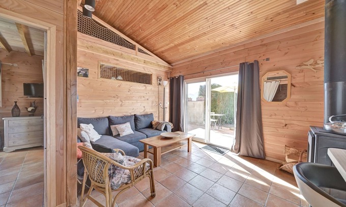 Saint-Girons House | Holiday Home "Maisonnette à la Campagne Ariège" with Shared Garden