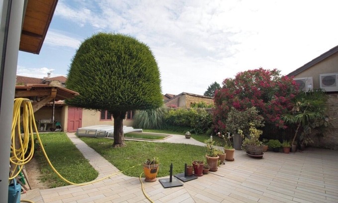 Marciac House | Holiday Home 'Maison Avec Piscine' with Private Pool and Shared Terrace