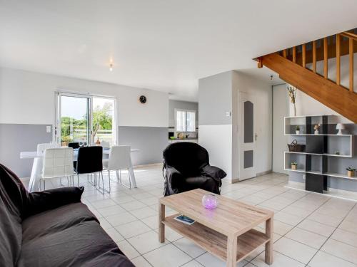Quiberon House | Holiday Home Maison de Kerfilly by Interhome