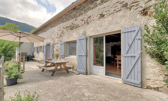 Barrancoueu House | Holiday Home 'Maison 10 Min De Saint-lary 12' with Mountain View, Private Terrace and Wi-Fi