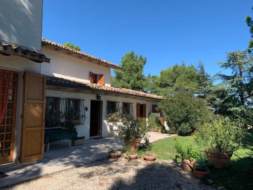 Ginestreto House | Holiday Home Maria Rosaria by Interhome