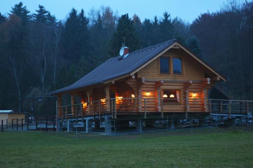 Plzen House | Holiday Home MB Ranch