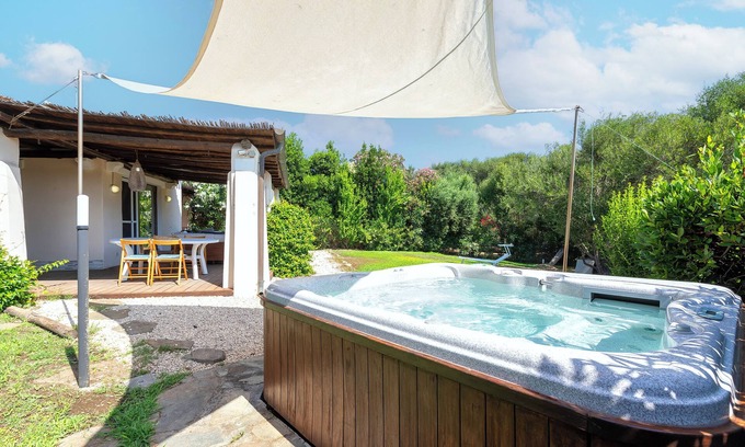 Punta De Su Turrione House | Holiday Home 'Medit' with Private Terrace, Wi-Fi and Air Conditioning