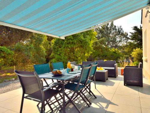 Piriac-sur-Mer House | Holiday Home Melflo by Interhome