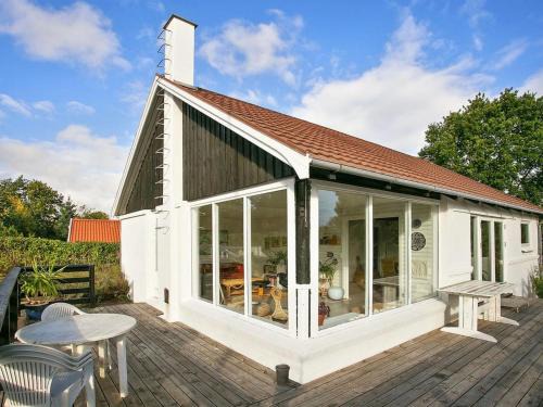 Beder Malling House | Holiday Home Melina - 100m from the sea by Interhome