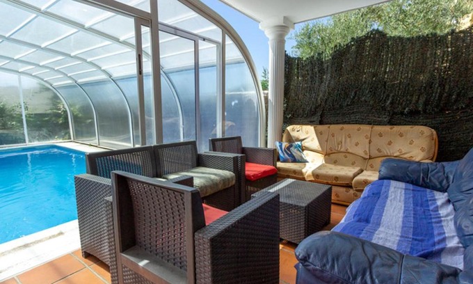 Rivas-Vaciamadrid House | Holiday Home Miralrio by Interhome