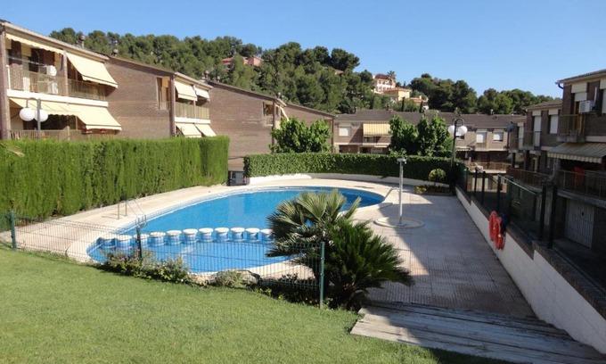 Tamarit House | Holiday Home Mora Igor by Interhome