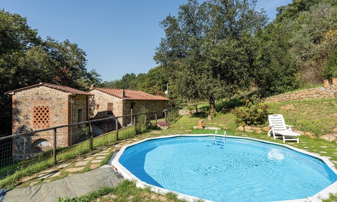 Lamporecchio House | Holiday Home "Mulino di Beboli" with Pool & Garden