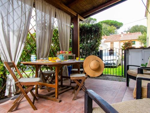 Molina di Quosa-Rigoli House | Holiday Home Mulini by Interhome