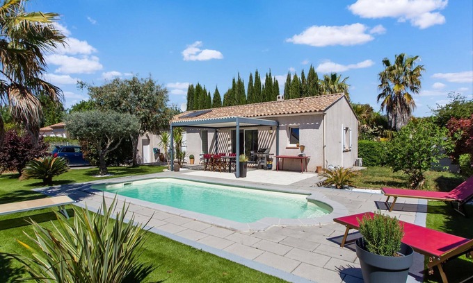 Gonfaron House | Holiday Home near Côte d'Azur with Pool